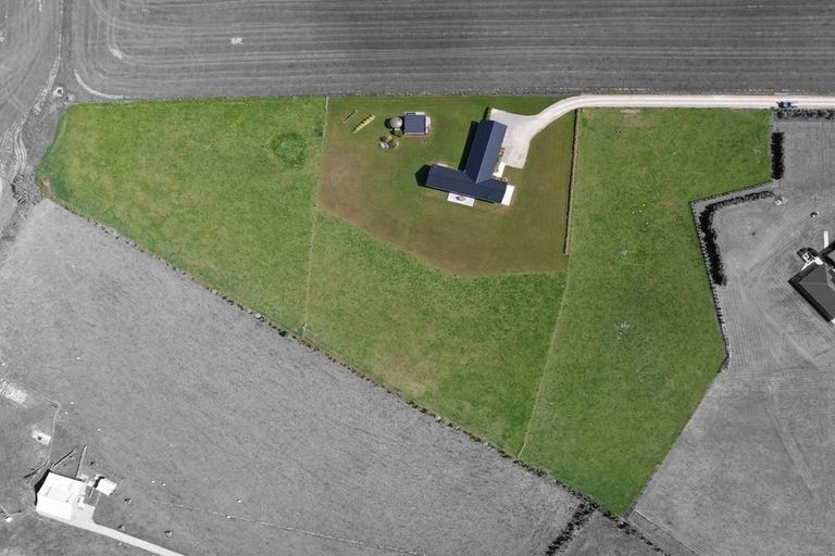 Photo of property in 55 Gardiners Road, Awamoa, Oamaru, 9495