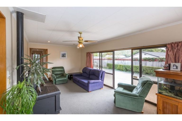 Photo of property in 5 Ourbridge Street, Kainga, Christchurch, 8083