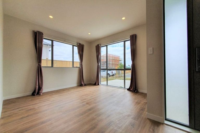 Photo of property in 3 Tautoru Avenue, Orewa, 0931