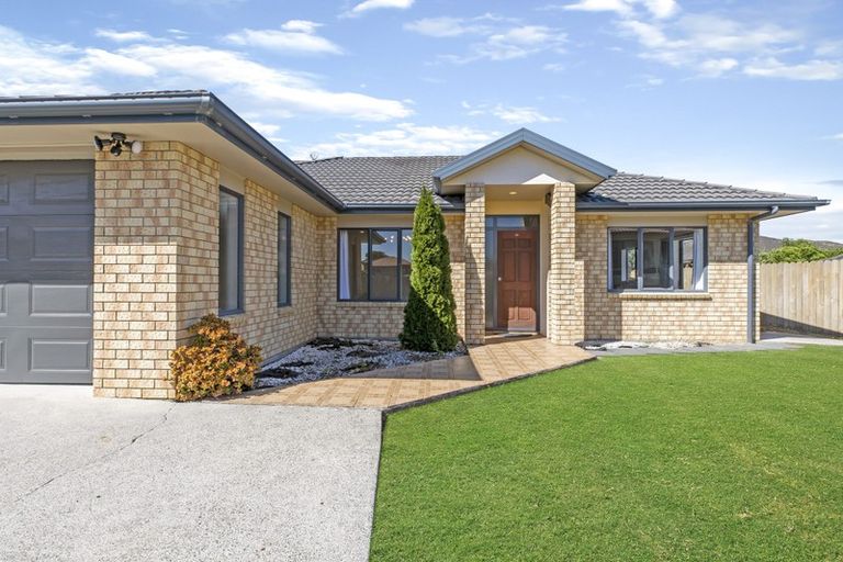 Photo of property in 18 Peninsula Road, Mangere, Auckland, 2022