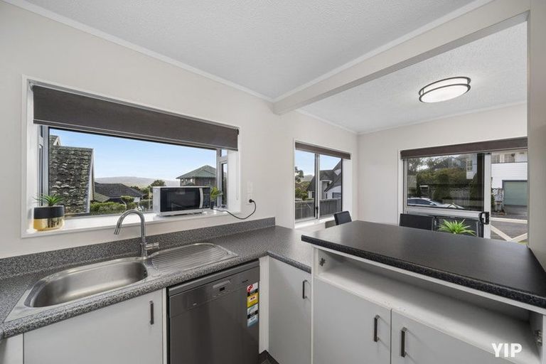 Photo of property in 3b Northwood Close, Woodridge, Wellington, 6037