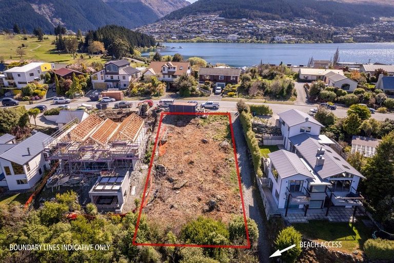 Photo of property in 64 Cedar Drive, Kelvin Heights, Queenstown, 9300