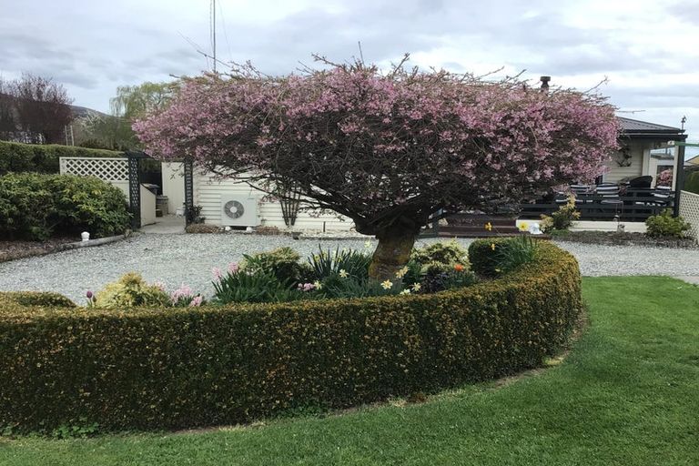 Photo of property in 50 Wylam Street, Waikaia, 9778