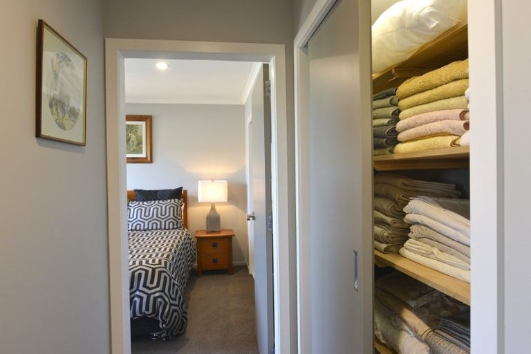 Photo of property in 7 Routhan Way, Carterton, 5713