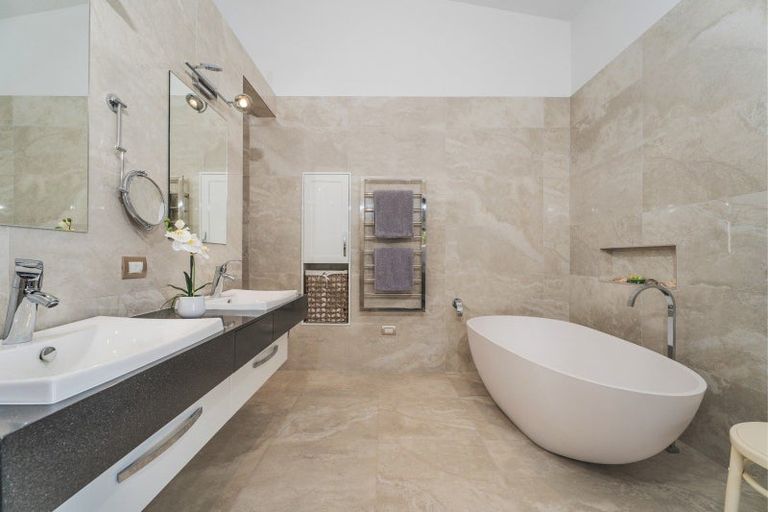 Photo of property in 47 Sarahs Hill, Hahei, Whitianga, 3591