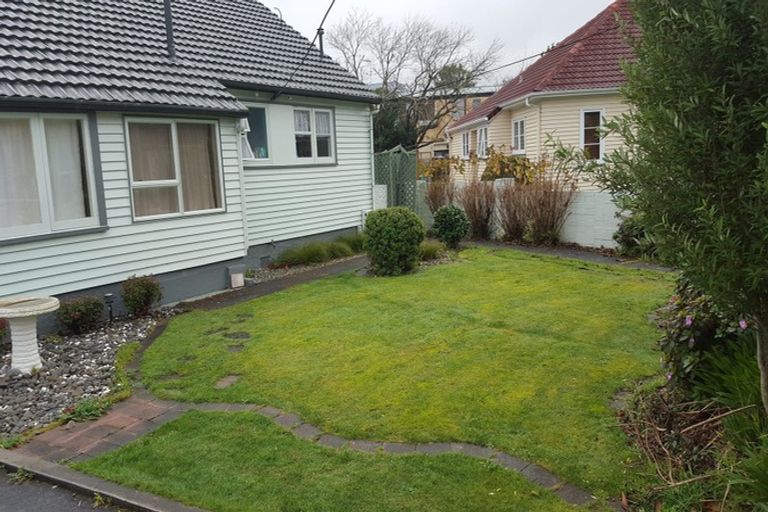 Photo of property in 4 Hobbs Grove, Epuni, Lower Hutt, 5011