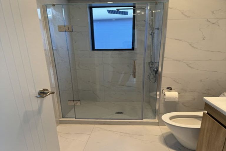 Photo of property in 14 Parahau Road, Papakura, 2110