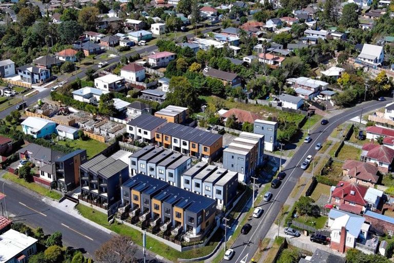 Photo of property in 42 Captain Scott Road, Glen Eden, Auckland, 0602