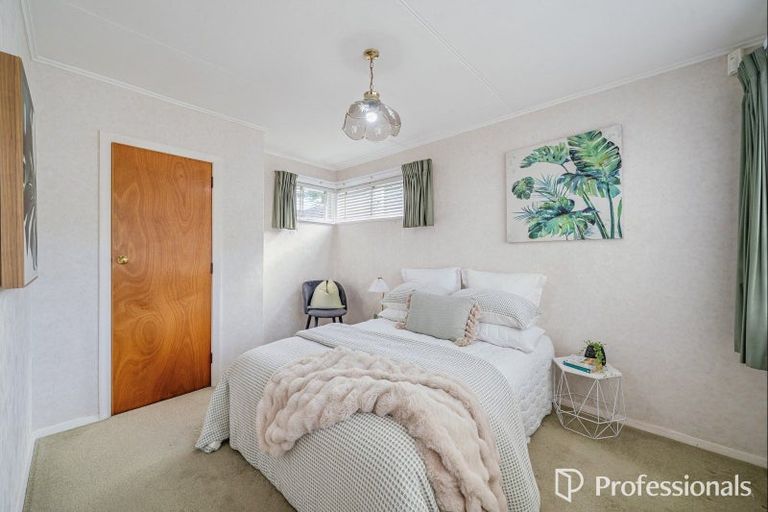 Photo of property in 12 Tawhai Street, Stokes Valley, Lower Hutt, 5019