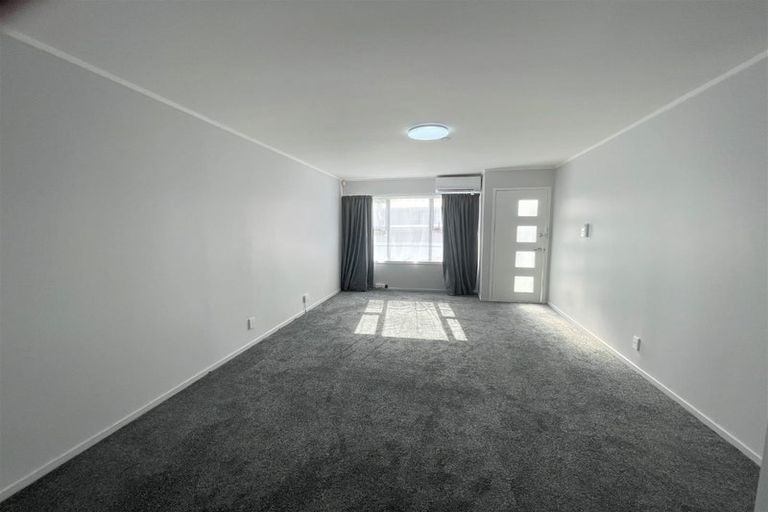 Photo of property in 2/58 Henwood Road, Mangere East, Auckland, 2024