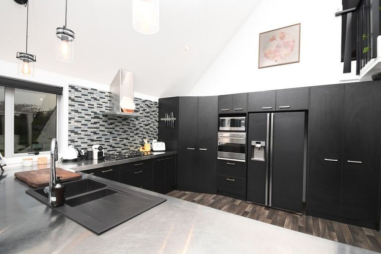 Photo of property in 4 Mangauika Road, Pirongia, Te Awamutu, 3876