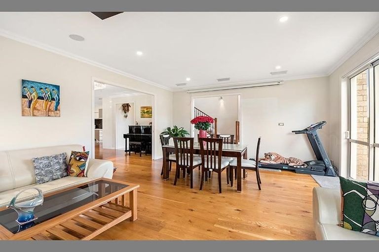 Photo of property in 5 Kilkelly Avenue, Pinehill, Auckland, 0632