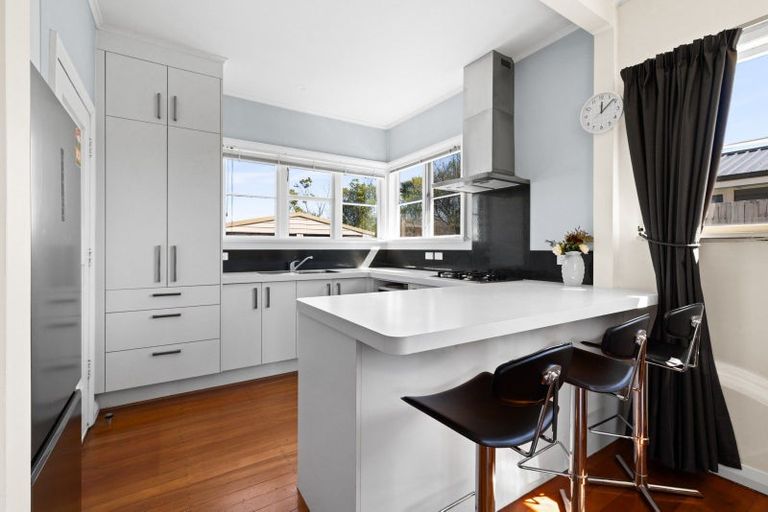 Photo of property in 407 Awatea Street, Akina, Hastings, 4122