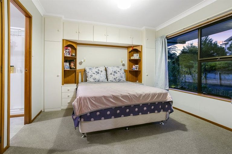 Photo of property in 70b Roberts Road, Glenfield, Auckland, 0629