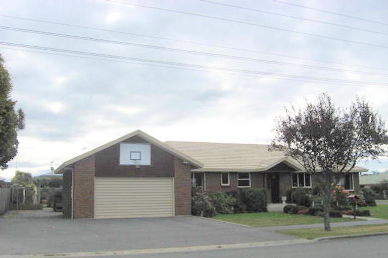 Photo of property in 40 Awamoa Road, Holmes Hill, Oamaru, 9401