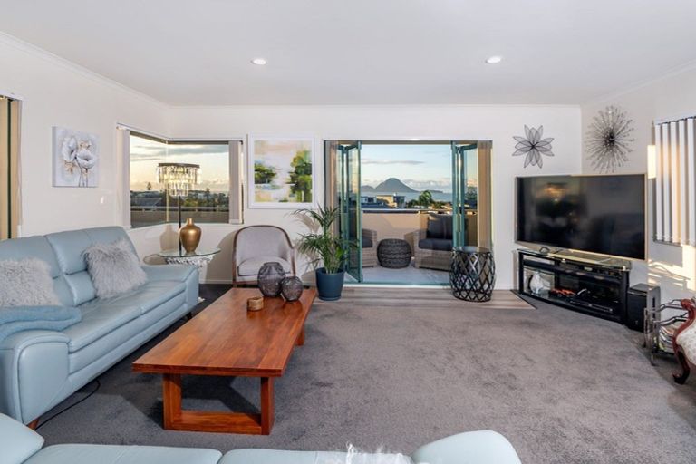 Photo of property in 2 Rurima Rise, Coastlands, Whakatane, 3120