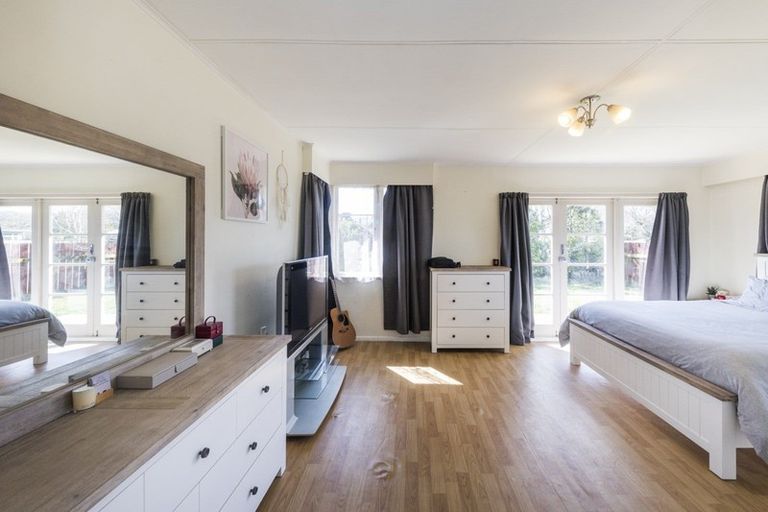 Photo of property in 61 Winchester Street, Ashhurst, 4810