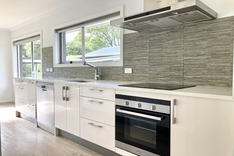 Photo of property in 395 Main Road, Huapai, Kumeu, 0810