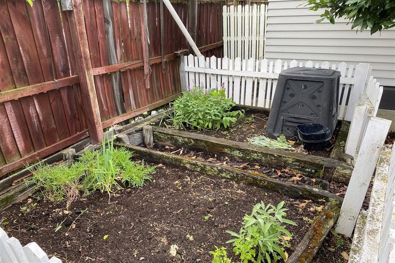 Photo of property in 18 Allard Street, Edgeware, Christchurch, 8013