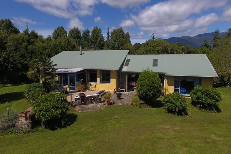 Photo of property in 34 Battery Road, Patons Rock, Takaka, 7182
