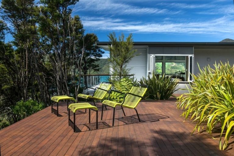 Photo of property in 30 Soucis Lane, Okiwi Bay, French Pass, 7193