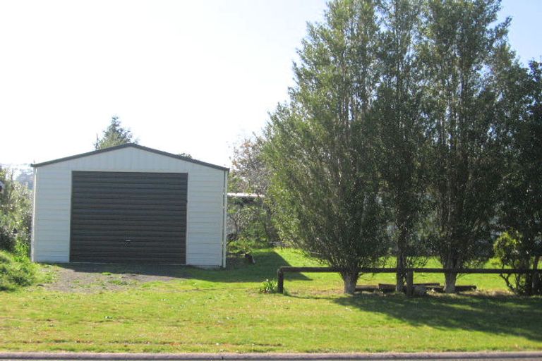 Photo of property in 30 Oyster Drive, Cooks Beach, Whitianga, 3591