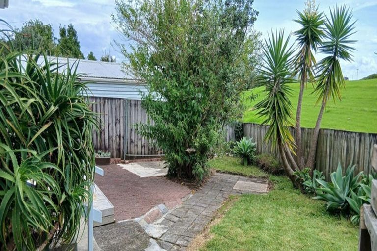 Photo of property in 47 Cardiff Road, Pakuranga, Auckland, 2010