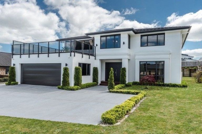 Photo of property in 35 Heathfield Avenue, Huntington, Hamilton, 3210