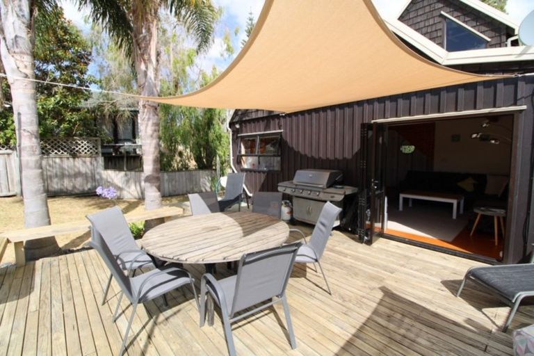 Photo of property in 105 Puriri Place, Matarangi, Whitianga, 3592