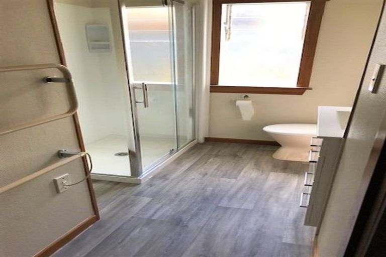 Photo of property in 49 Tawa Road, One Tree Hill, Auckland, 1061