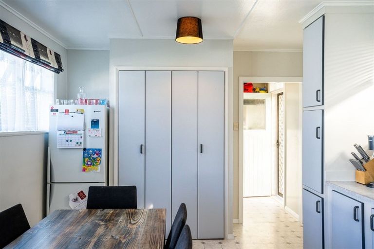 Photo of property in 10 Neal Crescent, Onekawa, Napier, 4110