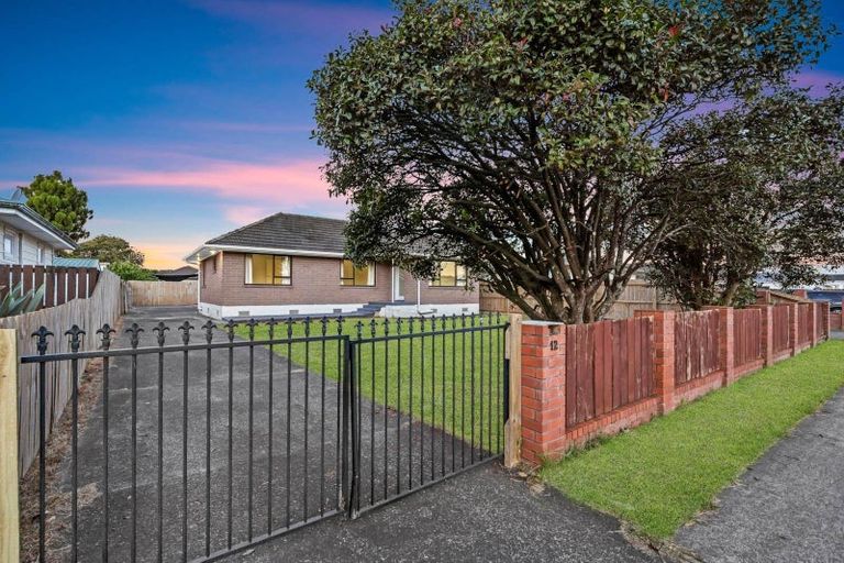 Photo of property in 12 Hunua Road, Papakura, 2110