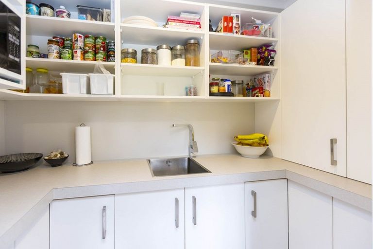 Photo of property in 1 Mckenzie Way, Timberlea, Upper Hutt, 5018