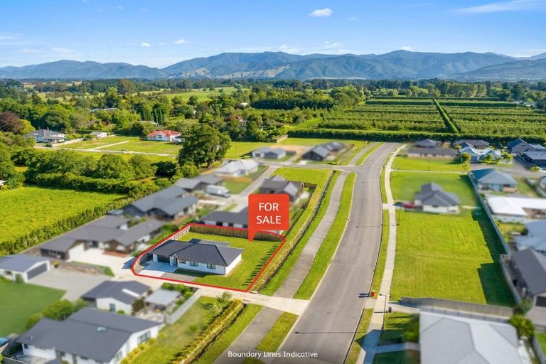 Photo of property in 15 Farley Avenue, Greytown, 5712