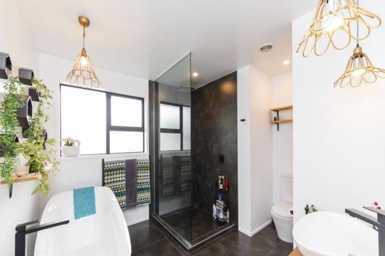 Photo of property in 24 Trent Avenue, Hokowhitu, Palmerston North, 4410