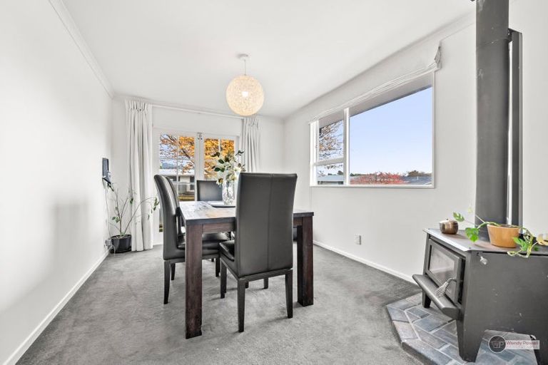 Photo of property in 21 Montana Road, Totara Park, Upper Hutt, 5018