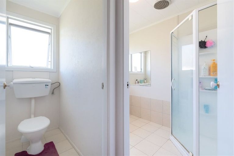Photo of property in 7 Coletta Lane, Te Atatu South, Auckland, 0610