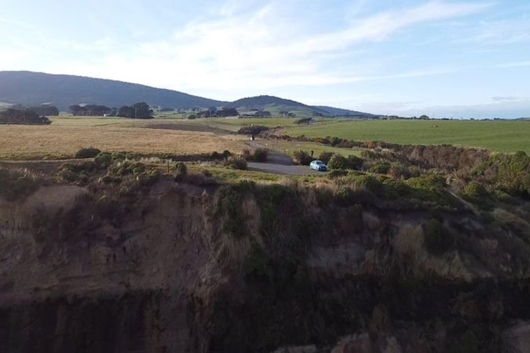 Photo of property in 8 Grandview Terrace, Orepuki, Riverton, 9881