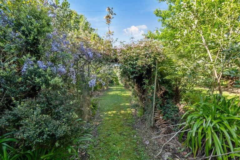Photo of property in 18 Onaero Beach Road, Onaero, Waitara, 4383