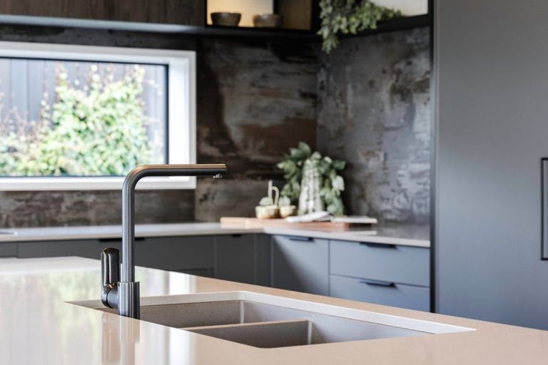 Photo of property in 24 Stingray Drive, Omokoroa, 3114