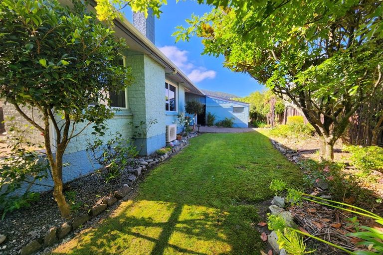 Photo of property in 79 Hall Street, Cobden, Greymouth, 7802