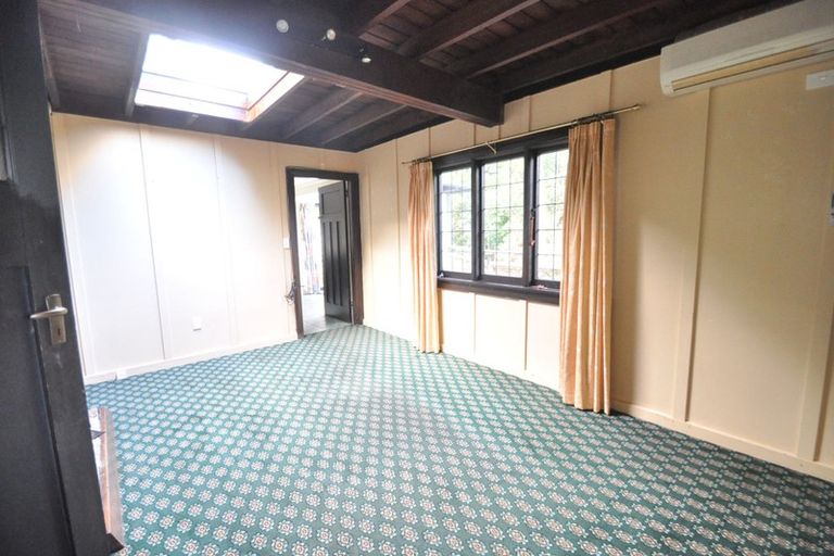 Photo of property in 345 Hebden Crescent, Kelson, Lower Hutt, 5010