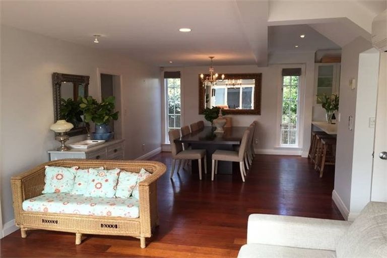 Photo of property in 7 Greenwood Road, Havelock North, 4130