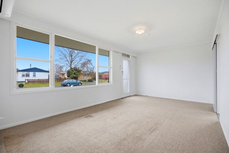 Photo of property in 5a-c Pohutukawa Drive, Tokoroa, 3420