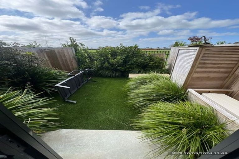 Photo of property in 8/87 Taikata Road, Te Atatu Peninsula, Auckland, 0610