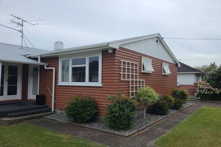 Photo of property in 8 Hall Grove, Ebdentown, Upper Hutt, 5018