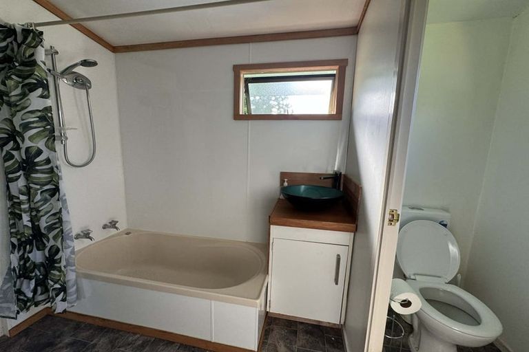 Photo of property in 9 Hall Terrace, Omata, New Plymouth, 4374