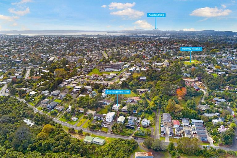 Photo of property in 2/31 Rangeview Road, Sunnyvale, Auckland, 0612