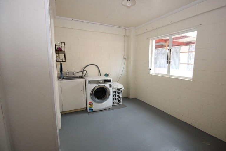 Photo of property in 1 Koromiko Street, Inglewood, 4330