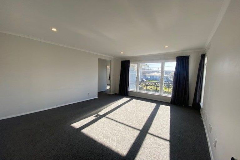 Photo of property in 36 Hinau Grove, Wainuiomata, Lower Hutt, 5014